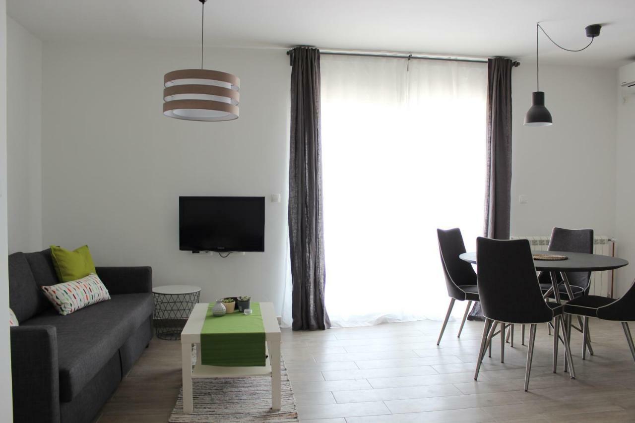 Apartment Luce โตรกีร์ ภายนอก รูปภาพ